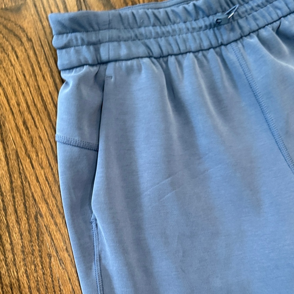 Lululemon Women’s High Waist Cropped Softreme Pants - Picture 5 of 10